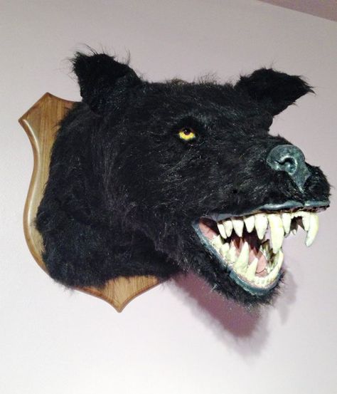 Picture of Werewolf Taxidermy Head South Shore Decorating, Dining Room Lamp, Bear Halloween, Halloween Parade, Halloween Crafts Decorations, House Furniture Design, Halloween Craft, Home Town, Halloween Home