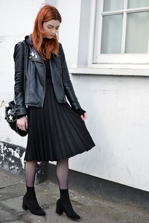 Black Pleated Midi Skirt - Hannah Louise Fashion Red Tights Outfit, Vintage Biker Jacket, Black Pleated Midi Skirt, Red Tights, Vintage Biker, Alt Fashion, I Love Makeup, Tights Outfit, Pleated Midi Skirt