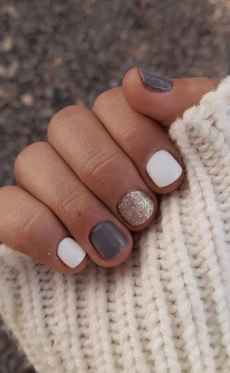 Grey Gel Manicure Ideas, Cute Nails With Accent Nail, Gel Manicure Ideas For Short Nails Fall Art Designs, Soft Nail Colors Gel, Cute Dip Powder Nails Winter, Super Short Gel Nails Winter, Cute Nails Natural Nail, Very Short Manicured Nails, Simple Winter Nails Short Gel