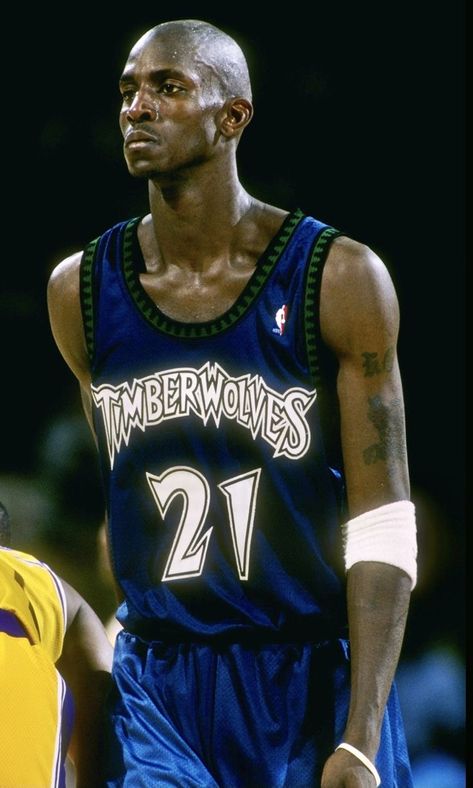 Kevin Garnett Timberwolves, Kevin Garrett, Timberwolves Jersey, Nba Superstars, Nba Photos, Basketball Icon, Best Jersey, Vintage Nba, Kevin Garnett