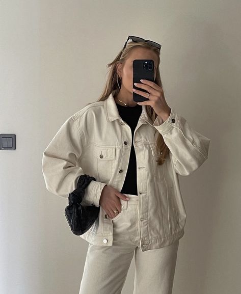 #bottega #summer #aesthetic #fashion White Cargo Jacket Outfit, White Oversized Jacket Outfit, Cream Color Jacket Outfit, Cream Jacket Outfit Women, Oversized White Jean Jacket Outfits, Off White Denim Jacket Outfit, Beige Jeans Jacket Outfit, White Denim Jacket Outfit Winter, Beige Jean Jacket Outfit