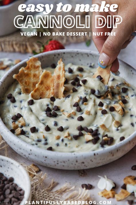 Vegan Cannoli, Dessert For A Party, Cannoli Dip Recipe, Cannoli Dip, Cannoli Recipe, Sweet Dips, Popular Desserts, Vegan Cream Cheese, Easy No Bake Desserts