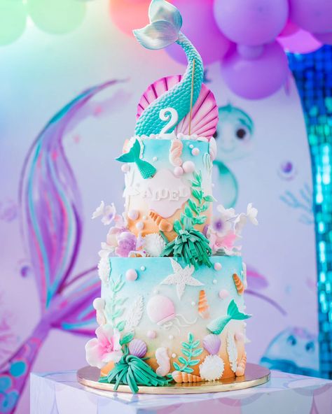 Little moments, big memories ✨️ From shimmering scales to ocean treasures, we created waves 🌊 with a mermaid-inspired birthday decor 🧜🏾‍♀️ Call / DM / Email us to start the design journey and create an unforgettable celebration 💫 Minnie Mouse Mermaid Birthday, Ocean Treasures, Mermaid Inspired, Birthday Decor, Mermaid Birthday, Scales, Birthday Decorations, Minnie Mouse, To Start