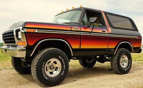 It's not every day that you see a Free Wheelin' edition of a Ford Bronco. Some enthusiasts love the look and others don't, but there's no denying that this one's going to bring some serious dough. #Bronco, #FreeWheelin Ford Bronco 1970's, 1978 Bronco, Ford Bronco Lifted, 1978 Ford Bronco, Old Ford Bronco, 1979 Ford Bronco, Truck Accessories Ford, Diesel Trucks Ford, Chevy Diesel Trucks