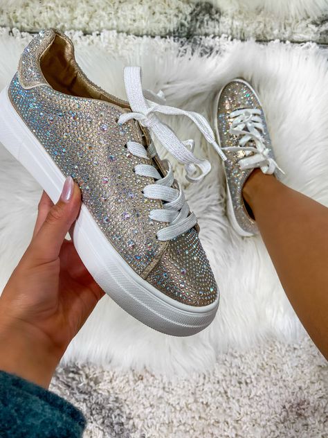 Champagne Sneakers, Rhinestone Sneakers, Queen Of The Night, Platform Sneaker, Sweets Recipes, Mother Of The Groom, Superga Sneaker, The Queen, Wedding Sneaker