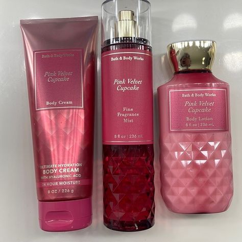 Pink velvet cupcake bath & Body works Pink Velvet Cupcake Bath And Body Works, Bath And Body Works Perfume Set, Pink Bath And Body Works, Bath And Body Works Sets, Cupcake Perfume, Pink Velvet Cupcakes, Bath N Body Works, Pink Basket, Fragrances Perfume Woman