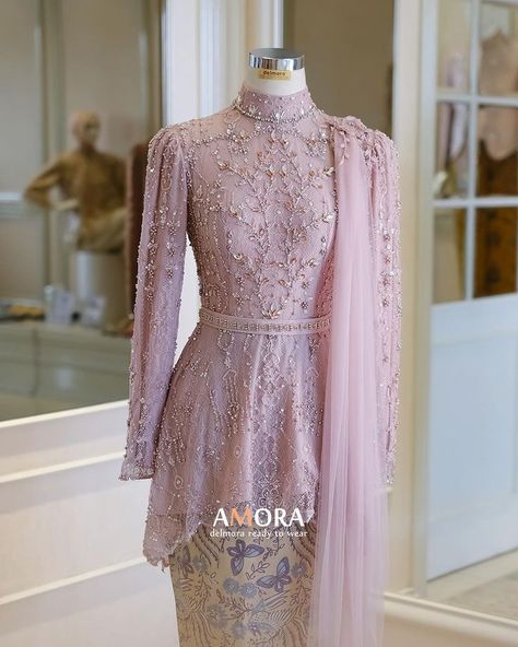 Kebaya Rose Gold Wisuda, Kebaya Rose Gold Hijab, Dres Wisuda Modern, Wisuda Style Kebaya, Dress Kebaya Hijab, Kebaya Engagement Hijab, Style Wisuda, Model Kebaya Modern Wisuda, Brokat Wisuda