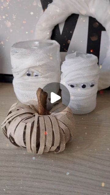 Toilet Roll Halloween Crafts, Toilet Paper Roll Pumpkins, Fall Toilet Paper Roll Crafts, Halloween Toilet Paper Roll Crafts, Carve Pumpkins, Halloween History, Celtic Festival, Toilet Paper Tube, Toilet Paper Rolls