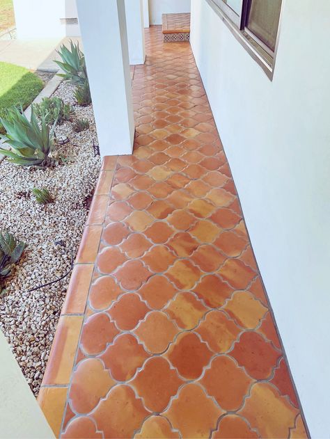 Get Traditional Gloss Sealed right from the source! We ship worldwide and offer discount prices for handmade Saltillo floor tile. Spanish Tile Floor Entryway, Patio Floors, Flooring Options Durable, Decorative Walls, Clay Imports, Saltillo Tile, Spanish Garden, Terracotta Floor, Bathroom Floors