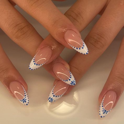 My sisters back on the short nails Lool Ib: from tiktok, tag if you know who please! #nails #gelx #nailtech #nailsnailsnails #nailsofinstagram #nailart #naildesign #nailinspo #frenchies #frenchnails #summernails #bluenails #nailporn #nailjunkie #vancouver #trend Elegant Touch Nails, French Tip Nail Designs, Hippie Nails, Simple Acrylic Nails, Almond Nails Designs, From Tiktok, Acrylic Nails Coffin Short, Nail Designs Glitter, Homecoming Nails