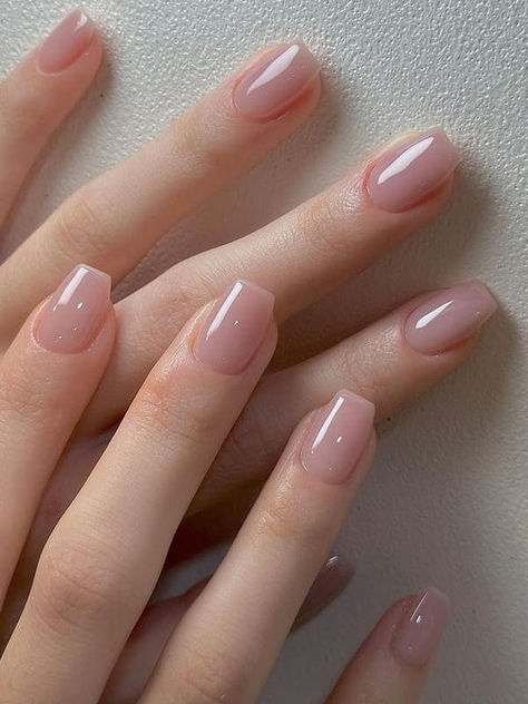 Korean neutral nails: nude pink Sheer Nails, Nagellack Trends, Nude Nail Designs, Subtle Nails, Soft Nails, Jelly Nails, Popular Nails, Nagel Inspo, Cat Kuku