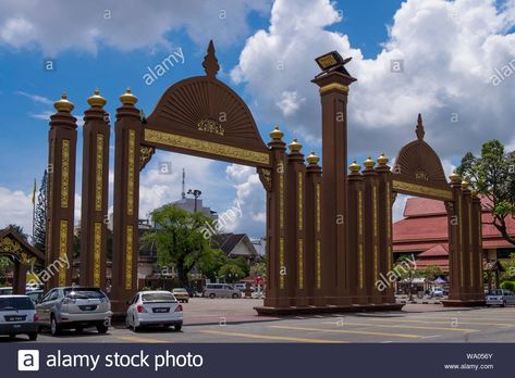 https://www.alamy.com/the-landmark-gate-in-the-al-quran-rehal-park-in-kota-bharu-malaysia-image264306195.html?pv=1 Kota Bharu, Lamp Post, Taj Mahal, Quran, Gate, High Resolution, Stock Images, Resolution, Stock Photos