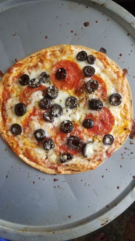 Keto & Low Carb Ideas | Used one of my low carb tortillas to make a pizza for lunch | Facebook Keto Tortilla Pizza, Low Carb Tortilla Pizza, Low Carb Ideas, Carb Balance Tortillas, Tortilla Recipes, Make A Pizza, Healthy Low Carb Snacks, Keto Tortillas, Tortilla Pizza