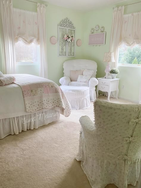 Coquette Green Room, Coquette Baby Room, Green Coquette Room, Pink House Interior, Pink Bathroom Ideas, Add Me On Snap, Dream Bedroom Inspiration, Coquette Room, Cute Bedroom Ideas