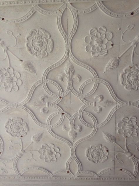 Plaster work at Chastleton. Tudor Ceiling, Friar Tuck, Plaster Texture, Plaster Ceiling, Decorative Plaster, Hill Interiors, Venetian Plaster, Plaster Molds, Plaster Walls