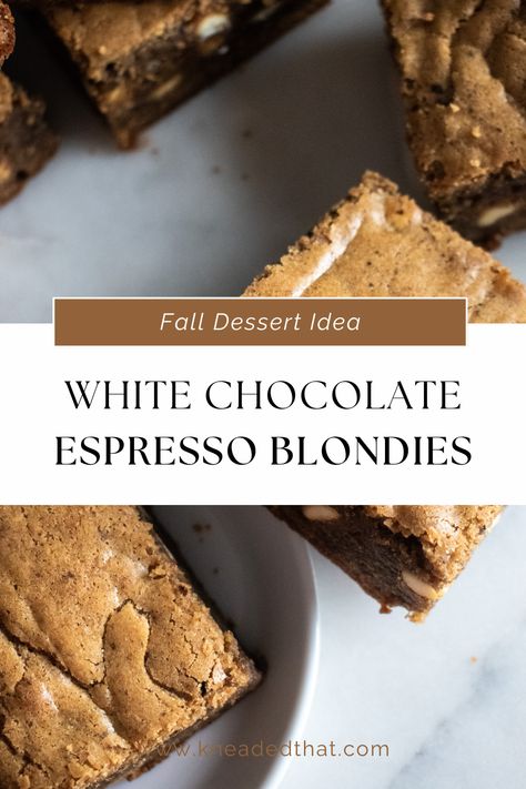 These cozy and sweet blondies are packed with white chocolate and warm espresso. The perfect fall dessert idea. Chocolate Espresso Dessert, Espresso Blondies, White Chocolate Espresso, Chewy Blondies, Espresso Dessert, Instant Espresso, Blueberry Oatmeal, Blondies Recipe, Chocolate Espresso