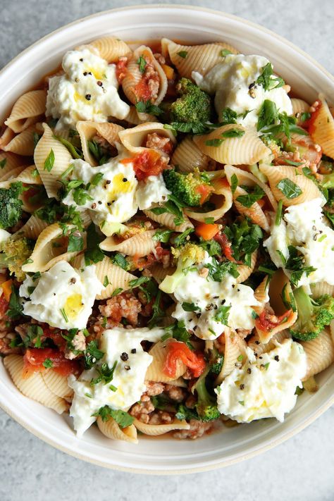 Sausage and Broccoli Ragu with Shells and BurrataDelish Sausage Pasta Recipes Easy, Sausage And Broccoli, Easy Skillet Dinner, Burrata Recipe, Sausage Ragu, Sausage Pasta Recipes, Shell Yeah, Sweet Italian Sausage, Pasta Dinners