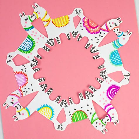 How to cut super adorable llama snowflakes- such a fun and cute winter kids craft Llama Classroom, Paper Snowflake Designs, Emoji Craft, Flamingo Craft, Jungle Decorations, Llama Party, Kid Christmas, Winter Paper, Llama Christmas