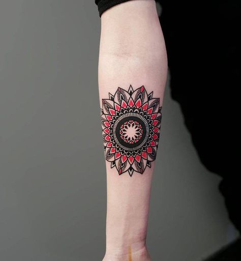 Mandala tattoo on the right inner forearm. Tattoo Artist: Matteo Nangeroni Mandala Arm Tattoo, 27 Tattoo, Model Tattoos, Inner Arm Tattoos, Inner Forearm Tattoo, Tattoos Mandala, Inner Forearm, Skeleton Hand Tattoo, Forearm Tattoo Women