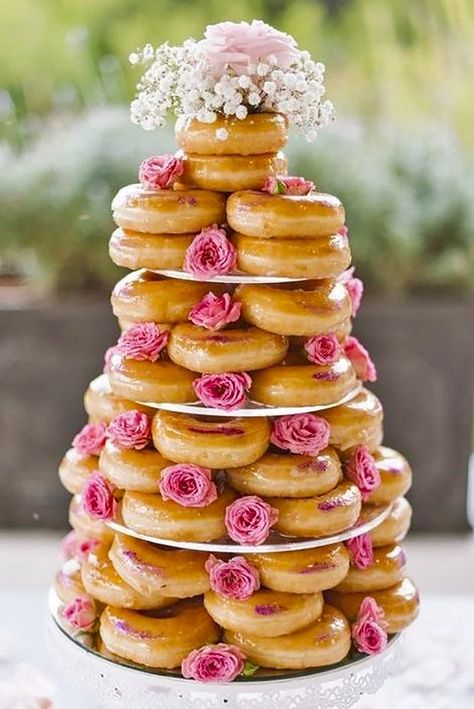 36 Wedding Cake Alternatives To Save Cash ♥ You can break the common rules and make wedding unexpected and fun! We have in our gallery wedding cake alternatives that are inexpensive and delicious. #wedding #bride #weddingcake Doughnut Wedding, Doughnut Wedding Cake, Donut Wedding Cake, Donut Wedding, Donut Tower, Chandelier Cake, Nursing Cake, Wedding Donuts, Wedding Cake Alternatives