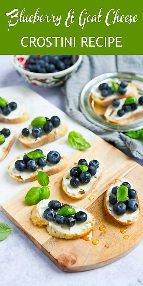 Blueberry Crostini, Frozen Blueberry Recipes, Friendsgiving Recipes Appetizers, Crostini Appetizer, Blueberry Goat Cheese, Crostini Recipe, Cheese Crostini, Goat Cheese Crostini, Savory Bites