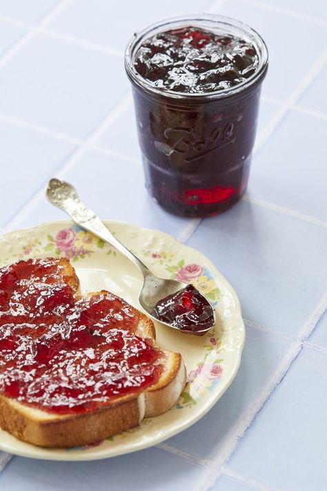 Jams vs Jellies Jam Vs Jelly, Bigger Bolder Baking, Peanut Butter Sandwich, Jam And Jelly, Food Dye, Homemade Jam, What Is The Difference Between, Cooking Recipe, Easy Cooking Recipes