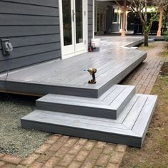 Stairway Transition, Wood Steps Outdoor, L Shaped Deck Ideas, Landscape Design Backyard, Decking Designs, Composite Decking Designs, Backyard Deck Ideas, Small Backyard Decks, Porch Kits