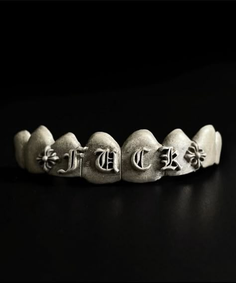 Chrome Hearts Jewelry, Grillz Teeth, Food Vintage, Cute Dreads, Grills Teeth, Urban Jewelry, Tooth Gem, Teeth Jewelry, Heart Tattoo Designs