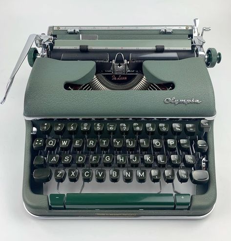 Typing Machine Aesthetic, Typewriter Aesthetic, Fantasy Tools, Machine Aesthetic, Olympia Typewriter, Writing Machine, Antique Typewriter, Vintage Typewriters, Aesthetic Room Decor