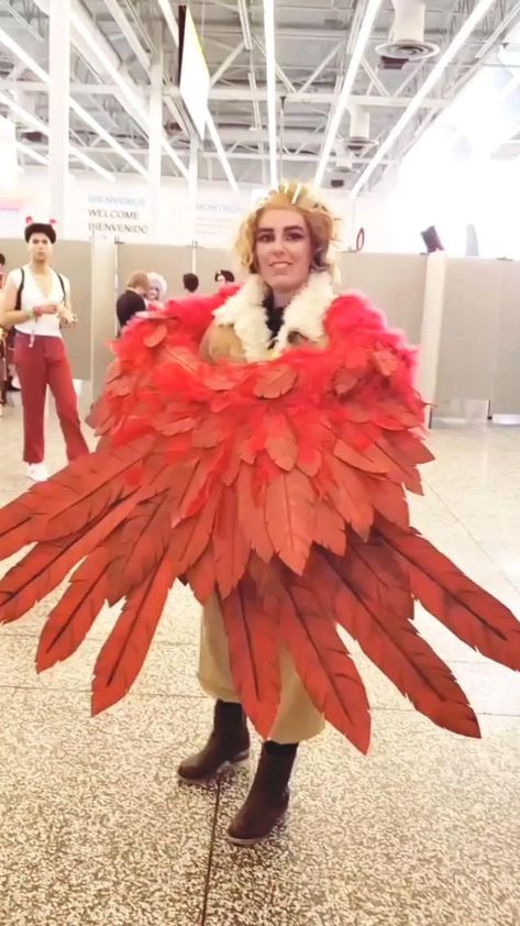 Moving Cosplay Wings, Hawks Wings Diy, Hawks Cosplay Wings, Bird Costume Ideas, Angel Hero Costume, Cosplay With Wings, Hawks Costume, How To Make Cosplay Wings, Diy Wings Angel