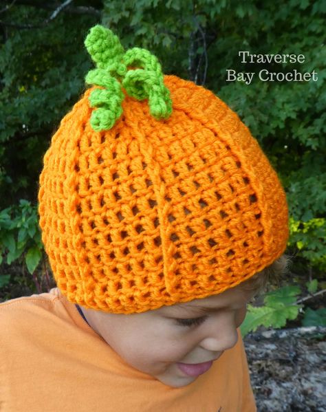 crochet pumpkin hat | 4 sizes! baby, toddler, child, adult, free pattern Pumpkin Hat Pattern, Pumpkin Beanie, Crochet Pumpkin Hat, Crochet Pour Halloween, Traverse City Mi, Pumpkin Hat, Front Post Double Crochet, Baby Hat Patterns, Bonnet Crochet