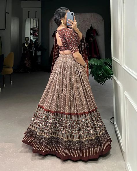 "🌷Witness the symphony of Tussar Silk, Bandhej, and Ajarakh Print! 💃 Every thread of our Lehenga Choli weaves a tale of elegance, blending traditional charm with modern sophistication. Style your story, effortlessly! #TimelessThreads #FashionFusion #TussarSilkElegance #BandhejBeauty #AjarakhPrint #WeAreEffortlessly #LehengaCholiLove #FestiveFashion #ElegantNarratives" ▪️Catalogue : VAIDEHI ▪️Lehenga(Stitched) Lehenga Fabric : Tussar Silk Lehenga Work : Bandhej And Ajarakh Print Lehenga Wa... Lehenga Stitched, Print Lehenga, Half Saree Lehenga, Lehenga Fabric, Stitched Lehenga, Saree Lehenga, Lengha Choli, South Indian Weddings, Designer Lehenga