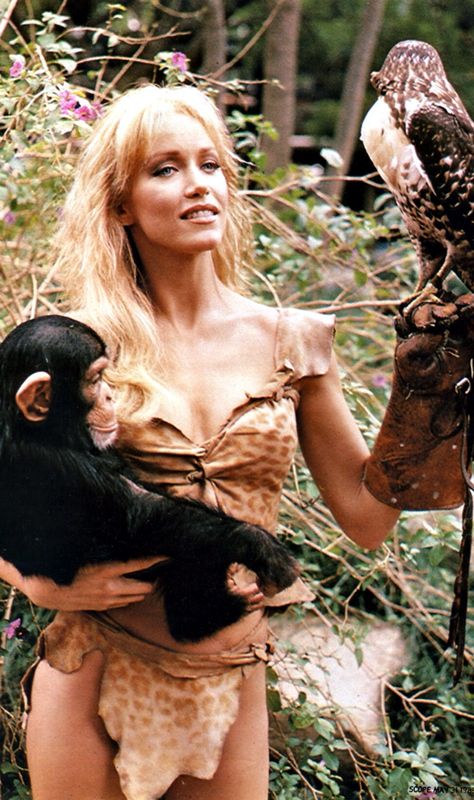 Sheena: Queen Of The Jungle - Tanya Roberts as Sheena. Tanya Roberts Sheena, Sheena Queen Of The Jungle, Charlie's Angels 70s, Tanya Roberts, Queen Of The Jungle, Jungle Theme Parties, Kate Jackson, Celebrity Halloween Costumes, Female Hero