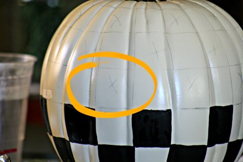 DIY Black & White Checkered Pumpkins Harlequin Pumpkin Diy, Black And White Stacked Pumpkins, Vinyl Pumpkin Ideas, Halloween Foyer, Stacking Pumpkins, Checkered Pumpkins, Mackenzie Childs Diy, Pumpkins Diy, Mackenzie Childs Inspired