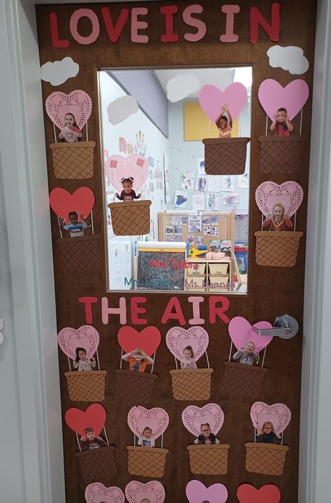 Valentines Door Decorations Classroom, Valentines Classroom Door, Valentine Bulletin Boards, Valentines Day Bulletin Board, Valentine Door Decorations, Preschool Crafts Fall, School Door Decorations, Dramatic Play Preschool, Spring Classroom