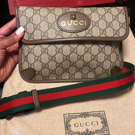 Authentic Gucci Fanny pack Gucci Belt Women, Gucci Fanny Pack, Gucci Belt Sizes, Gucci Gg Belt, Gucci Leather Belt, Waist Belt Bag, Gg Belt, Gucci Floral, Gucci Leather