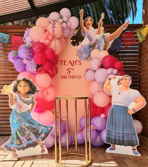 Encanto Party Backdrop, Encanto Balloons, Encanto Balloon Backdrop, Encanto Backdrop, Encanto Birthday Party Balloons, Balloon Backdrop, 5th Birthday, Classy Outfits, Balloons