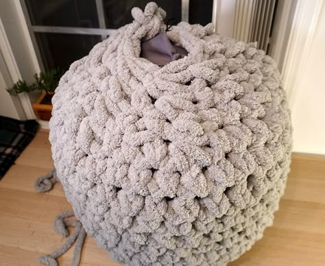 DIY: Giant Crochet Floor Pouf with Chunky Yarn - Saturate Life Crochet Big Yarn Projects, Crochet Poof Ball Pattern, Giant Yarn Crochet, Jumbo Yarn Crochet, Diy Crochet Pouf, Crochet Floor Pouf, Crochet Ottoman, Crochet Chunky Yarn, Crochet Pouf Pattern