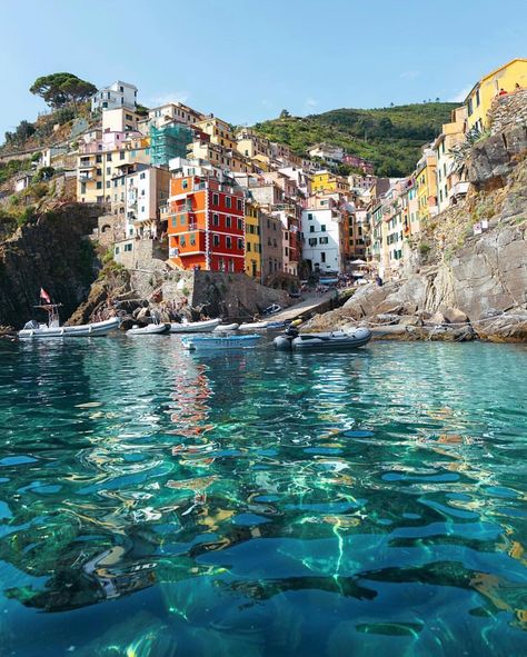 Photo Voyage, Cinque Terre Italy, Beautiful Vacations, Nice Place, Summer Destinations, Clipuri Video, Italy Photo, Visit Italy, Vacation Places