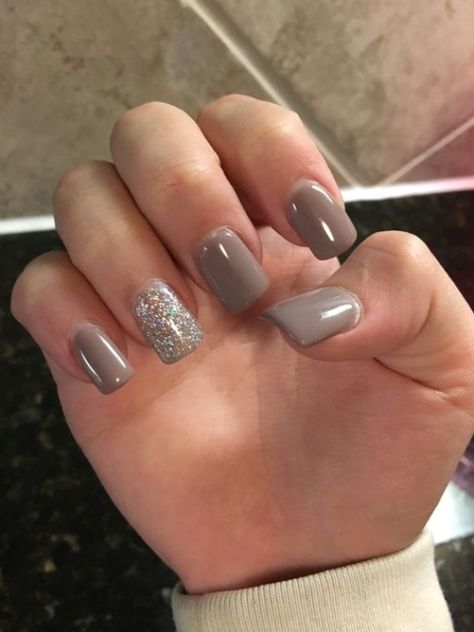 74 Fall Nail Colors Gel Nail Polish Design Koees Blog #gelnailsdesigns #gelnails Taupe Nails Designs, Taupe Nails, Gel Polish Nail Designs, Sns Nails, Fall Gel Nails, Fall Acrylic Nails, Gel Nail Colors, Colorful Nail Designs, Fall Nail Colors