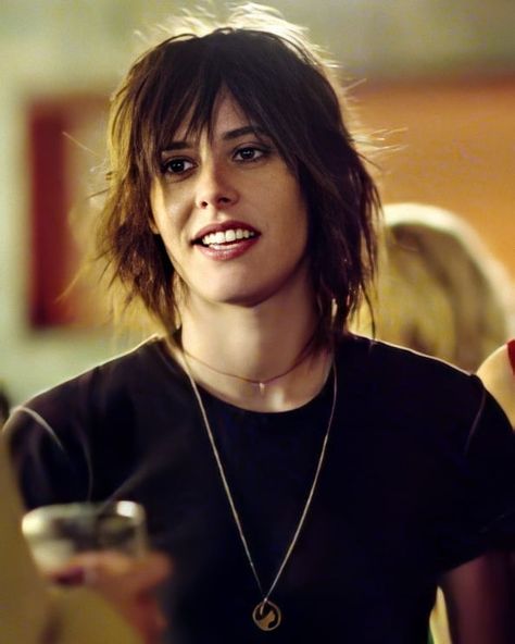 1,476 Me gusta, 53 comentarios - 𝔏𝔞𝔲𝔯𝔞 🦋 (@ohmyshanee) en Instagram: "Comment your last used emoji 🤟🏻 - #katemoennig #katherinemoennig #thelword #lword #thelwordreboot…" Shane Mccutcheon Hair, Shane L Word, Soft Blonde Highlights, Shane Mccutcheon, Katherine Moennig, L Word, Masc Women, Soft Blonde, The L Word