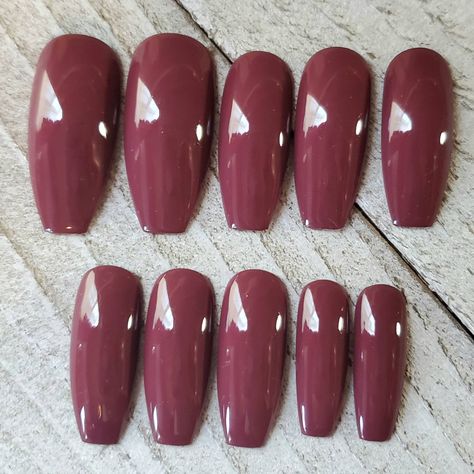 Dark Mauve Nails, Mauve Fall Nails, Mulberry Nails, Fall Purple Nails, Acrylic Nail Colors, Michelle Nails, Nails Shapes, You Nails, Faux Nails