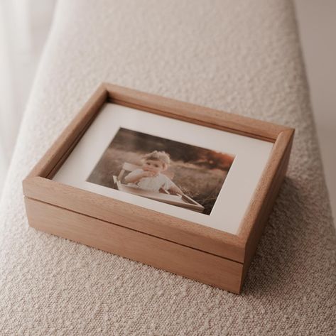 Deluxe Session Boxes 🖤 These gorgeous timber boxes come in 2 sizes and hold either 10 or 15 of your favourite photos. Each photo is printed on fine art paper and comes matted, ready for you to frame or keep safe within its box. The box is double sided with an acrylic lid, allowing you to showcase two photos at a time. It makes the perfect display for any cabinet or hallway table. I love the versatility of these quality made boxes 🤍 as do many of my beautiful families who get their phot... Keep Safe, Hallway Table, How To Make Box, Beautiful Family, Art Paper, Fine Art Paper, Hallway, Double Sided, I Love