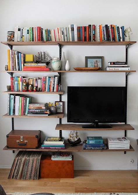 Track Shelving, Bookshelves Ideas, Shelves Bookshelves, Float Shelf, Diy Space Saving, Diy Space, Bookshelves Diy, Poster Designs, Wall Mounted Shelves