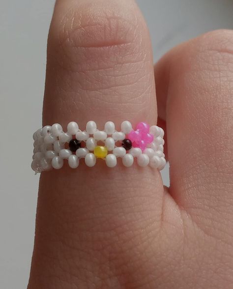 Diy Beaded Rings, Beaded Rings, Diy Beads, Anime Demon, Beaded Jewelry, Hello Kitty, Calligraphy, Kitty, Beads