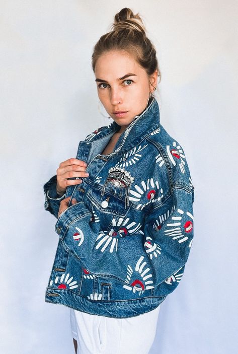 This К�уртки и пальто для женщин item by MOVAFashion has 7 favorites from Etsy shoppers. Ships from Marina Del Rey, CA. Listed on 08 май 2023 r Cool Denim Jackets, Painted Jacket Ideas, Denim Jacket Embroidery Ideas, Jean Jacket Art, Denim Jacket Art, Custom Painted Jeans, Jean Jacket Painted, Embroidery Elements, Denim Jacket Painted