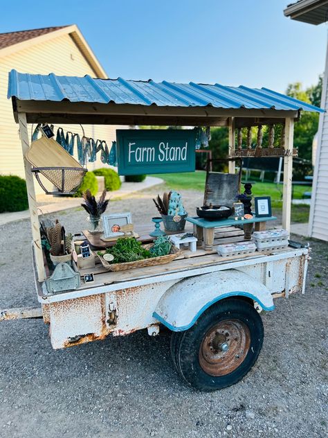 Moveable Farm Stand, Money Box For Roadside Stand, Farm Stand On Trailer, Easy Diy Farm Stand, Farmstand Building Plans, Truck Bed Farm Stand, Wagon Farm Stand, Roadside Produce Stand Ideas, Trailer Farm Stand