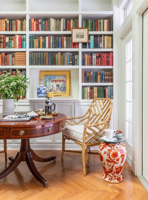 Studio In Casa, Nancy Myers, Sunday Coffee, Library Table, Never Fully Dressed, Living Room Spaces, Space Decor, Home Library, Small Home