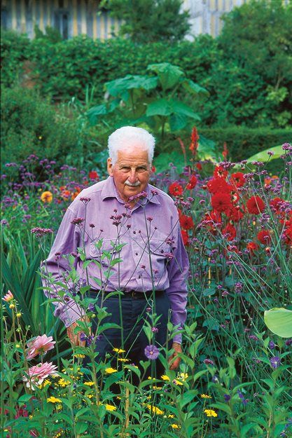 Great Dixter, Christopher Lloyd, Landscape Designers, English Gardens, Garden Designer, Modern Garden Design, British Empire, Public Garden, Olive Garden