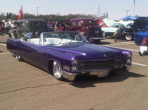 purple cadillac Purple Cadillac, Purple Classic Car, Midnight Purple Car, Purple Convertible Car, Purple Race Car Aesthetic, Pink Cadillac Vintage, Purple Gothic, Purple Car, Fantasy Cars